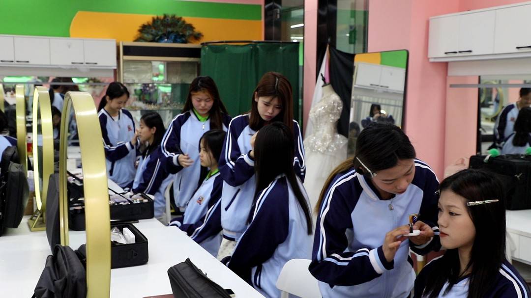 妆培训中心推荐电话及费用详情麻将胡了app分享好用的美(图3)